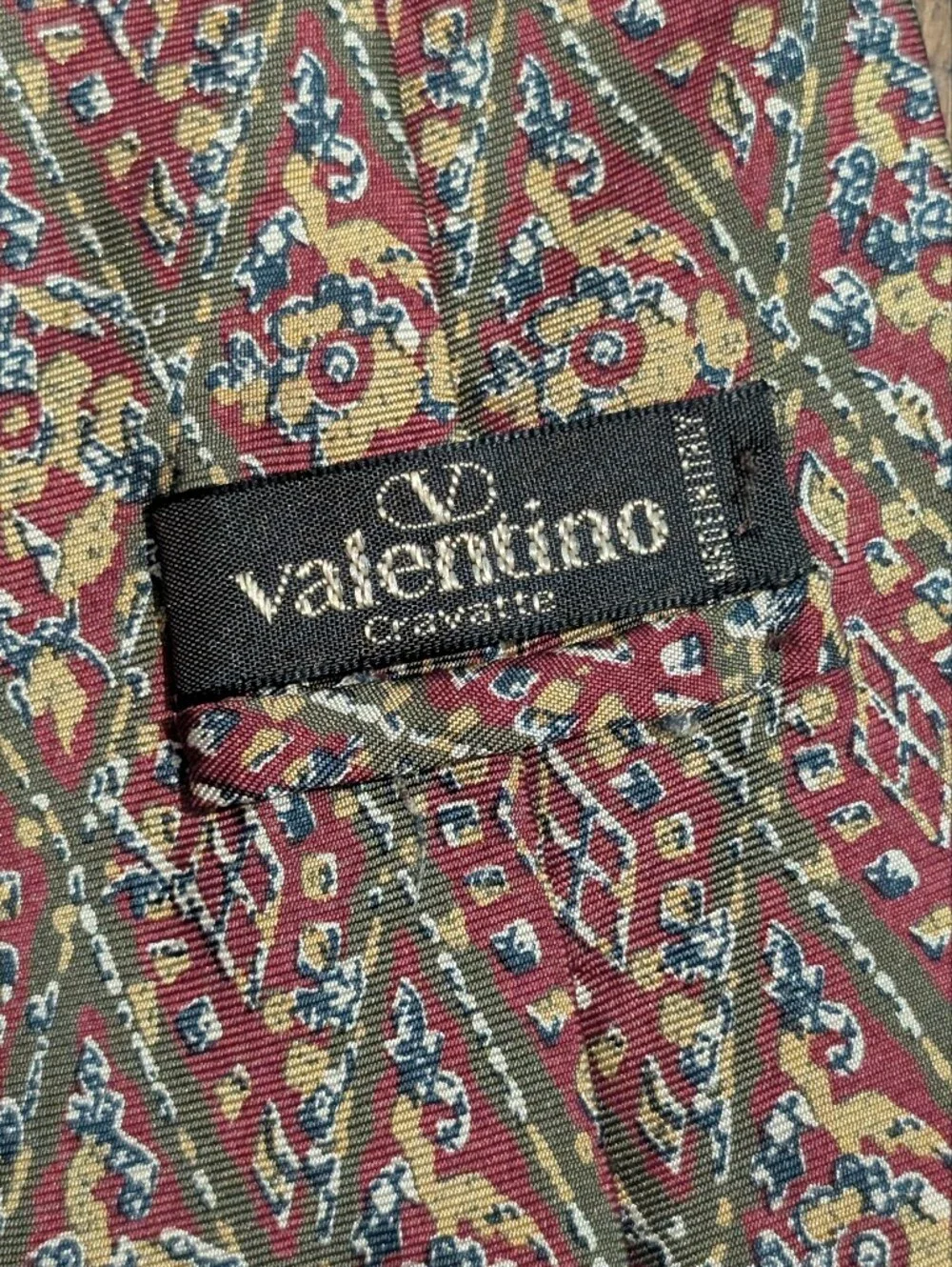 VTG- Valentino 100% Silk Abstract Tie